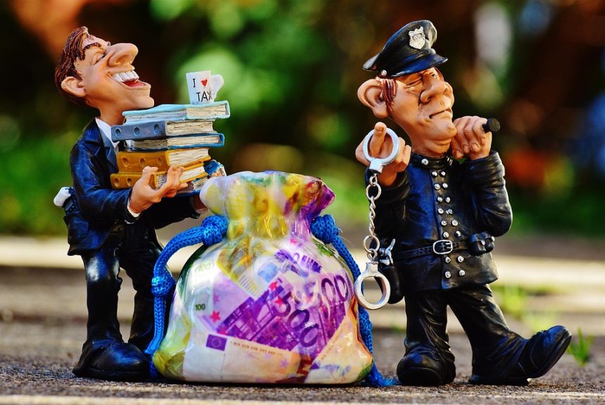 control-1027103_960_720.jpg Fraude Financiero en Cabo San Lucas: Señales de Alerta que No Debes Ignorar | Seguridad en Baja California Sur