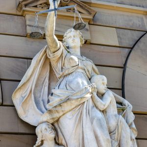 Justicia en Cabo San Lucas: Análisis de Casos Reales en Derecho Penal | Justicia Penal y Derechos en Baja California Sur