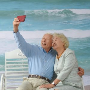 to-each-other-2819241_960_720.jpg Otros Ojos: La Fotografía Corporativa como Herramienta de Marketing en BCS | Fotografía Profesional y Momentos Especiales en Baja California Sur
