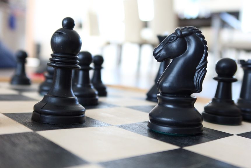 chess-4953722_960_720.jpg Liderazgo Comunitario en Cabo San Lucas: Historias de Cambio y Esperanza | Liderazgo Ciudadano y Transformación en Baja California Sur