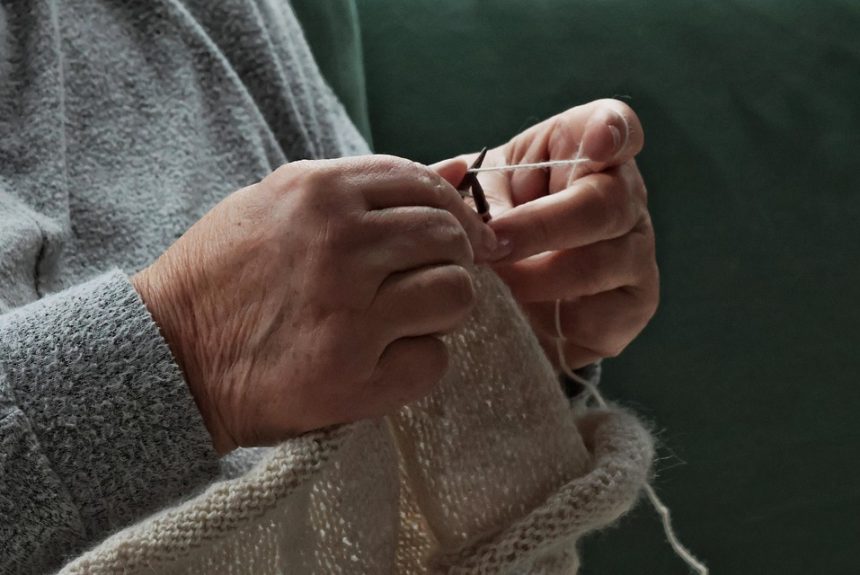 knit-9203457_960_720.jpg Tejiendo Redes: La Fuerza del Activismo en la Comunidad de Cabo San Lucas | Liderazgo Ciudadano y Transformación en Baja California Sur