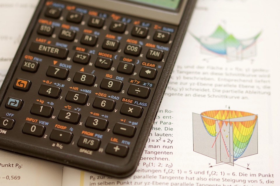 calculator-917246_960_720.jpg Cómo Mejorar la Seguridad en tu Hogar: Consejos Prácticos para Cabo San Lucas | Seguridad en Baja California Sur