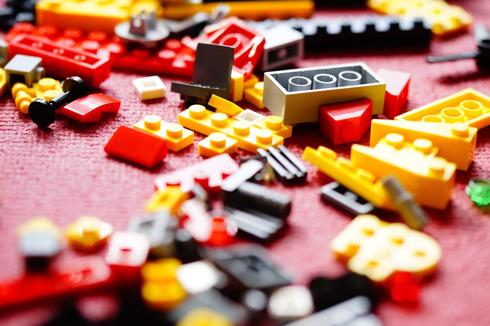 lego-708088_960_720.jpg Construyendo Futuro: Cómo el Liderazgo Comunitario Empodera a Cabo San Lucas | Liderazgo Ciudadano y Transformación en Baja California Sur