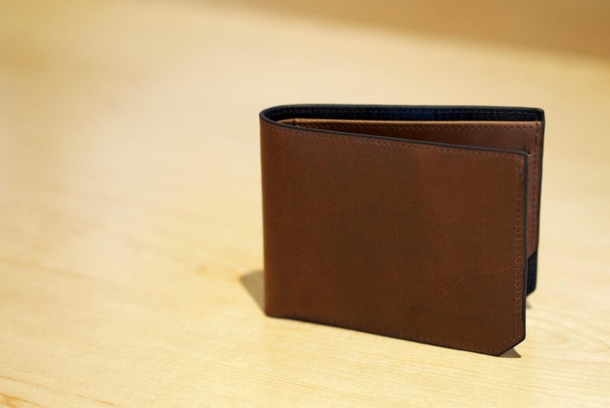 wallet-1081310_960_720.jpg Estos títulos no solo son informativos, también son atractivos para una audiencia en redes sociales. | Seguridad en Baja California Sur