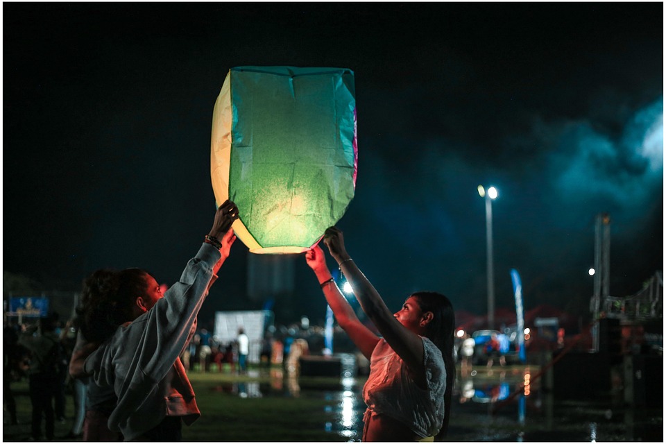 balloons-7658766_960_720.jpg Voces de la Comunidad: Cómo el Liderazgo Local Está Transformando Cabo San Lucas | Liderazgo Ciudadano y Transformación en Baja California Sur
