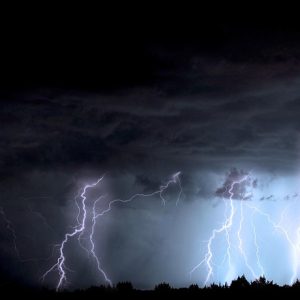 lightning-1158027_960_720.jpg El Poder de la Comunidad: Liderazgo y Acción en Cabo San Lucas | Liderazgo Ciudadano y Transformación en Baja California Sur
