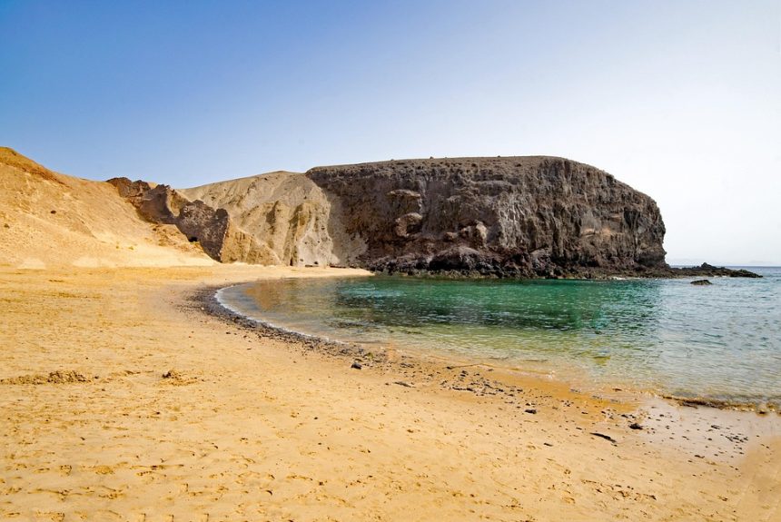 De la Playa a la Imagen: Sesiones Fotográficas Grupales Esenciales en Cabo San Lucas | Fotografía Profesional y Momentos Especiales en Baja California Sur